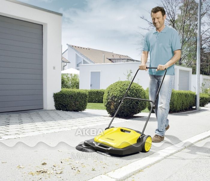 Karcher s 4. Подметальная машина Керхер s550. Подметательная машина Karcher s 550 1.766-200.0 1.766-206.0. Подметальная машина s 550. Подметалка Керхер механическая.